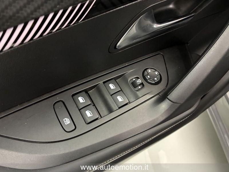 Peugeot 2008 PureTech 130 S&S EAT8 Allure