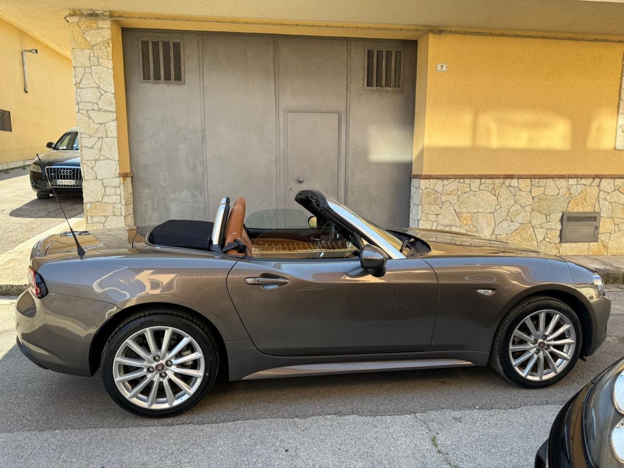 Fiat 124 Spider 1.4 MultiAir America iva esposta