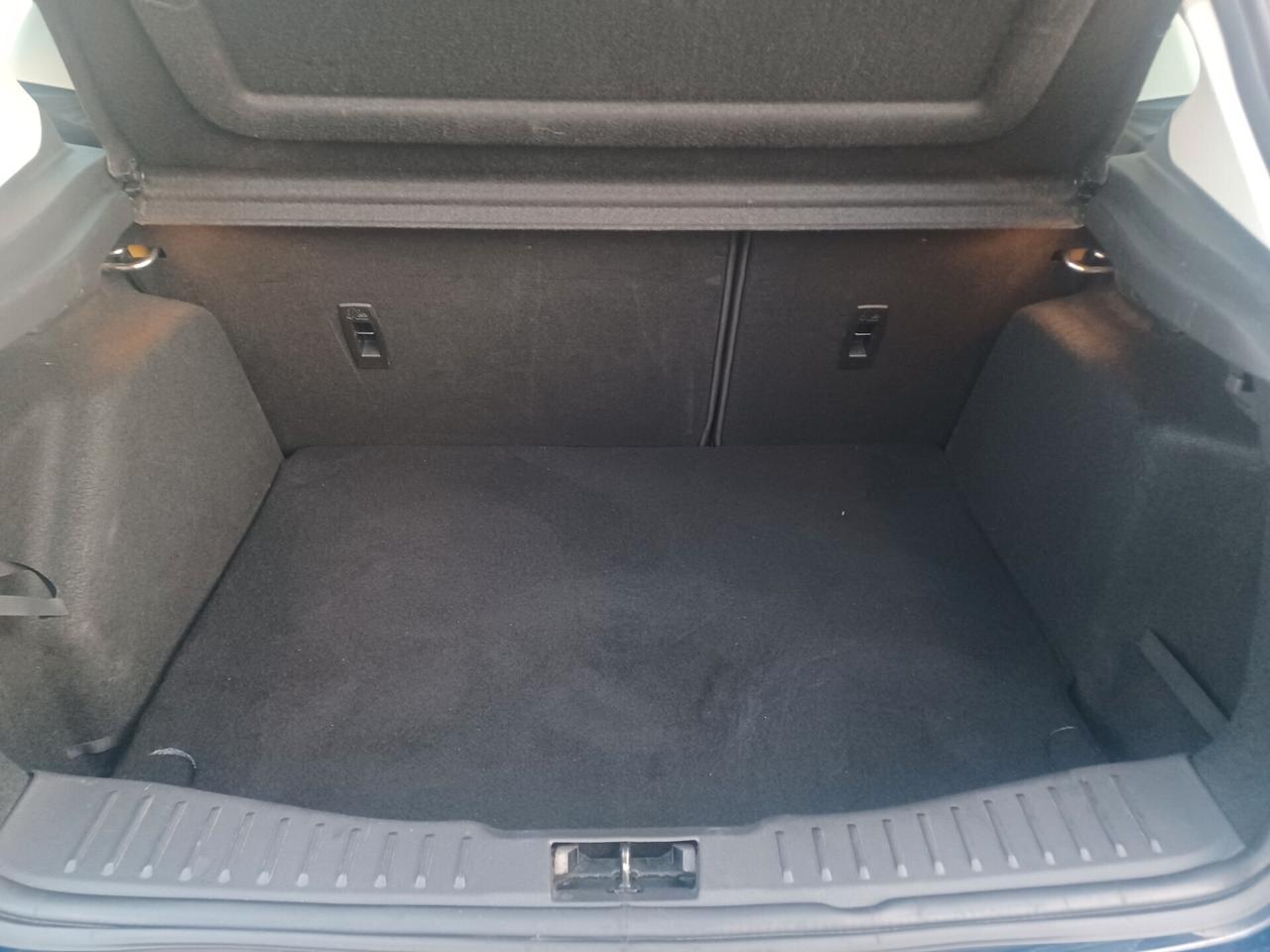 Ford Focus 1.0 100 CV PLUS ANNO 2015 EURO 6