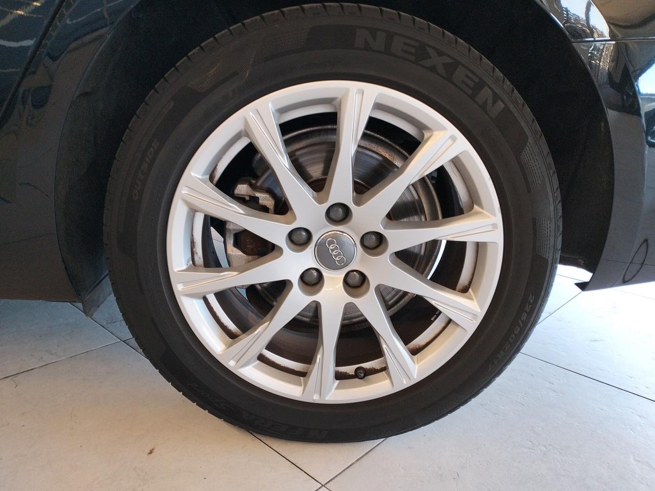 Audi A4 Avant 30 TDI S tronic Business