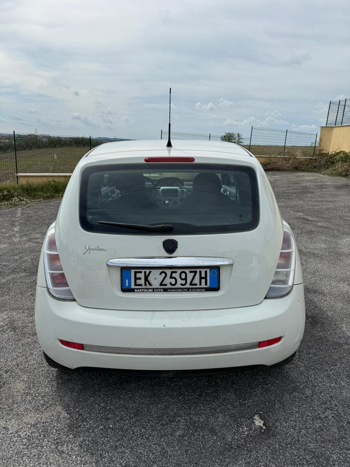 Lancia Ypsilon 1.4 Unyca Ecochic GPL