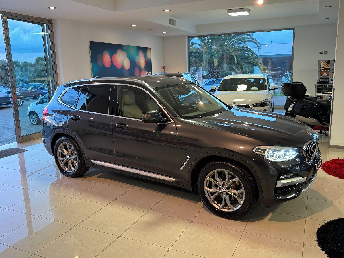 BMW X3 xDrive20d xLine Pelle Chiara Luci ambient