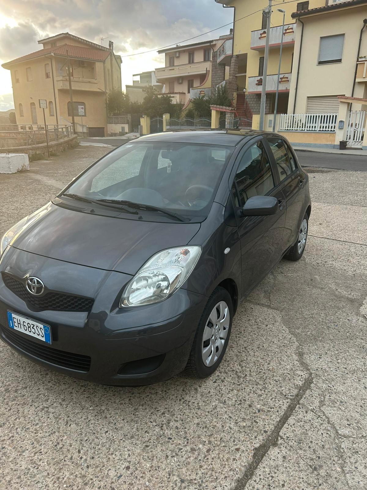 Toyota Yaris 1.0 tua a partire da 85€ al mese