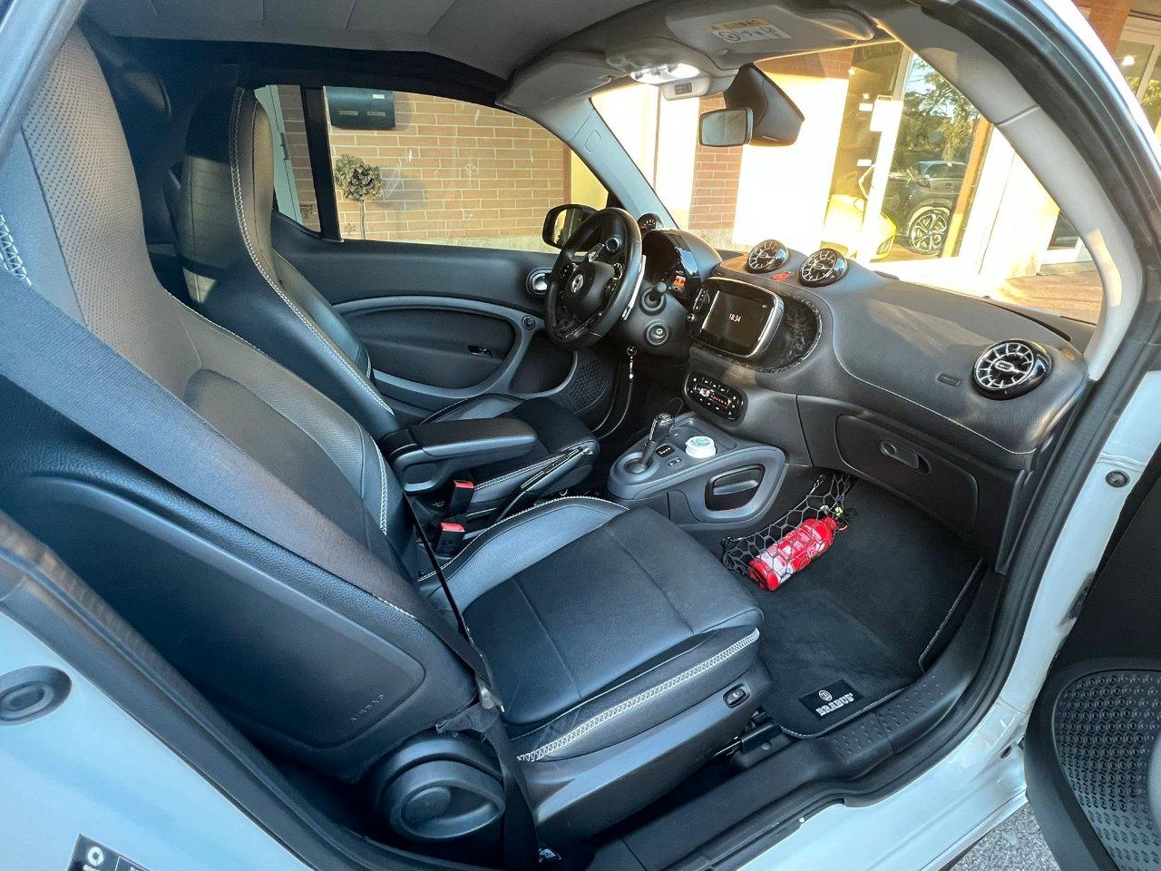 Smart Smart Fortwo Brabus 0.9 Brabus Exclusive 109cv *Promo SD 2026*