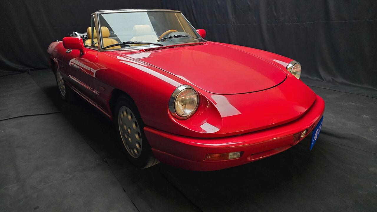 Alfa Romeo Spider 2.0i
