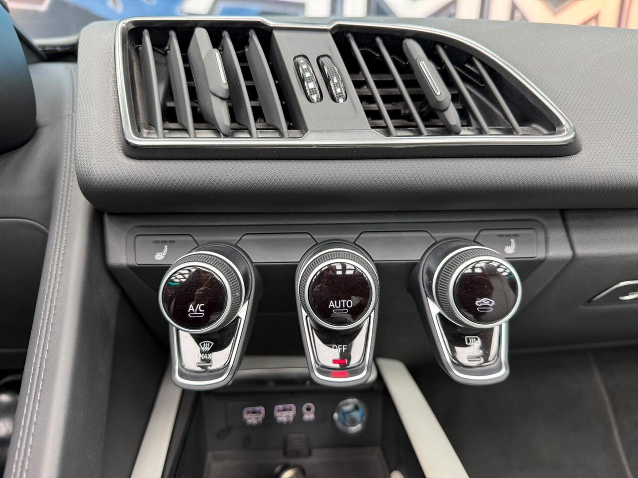 Audi R8 SPYDER V10 RWD S TRONIC PERFORMANCE (089)
