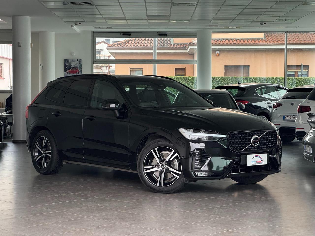 Volvo XC60 2.0 b4 R-design awd aut. Plus Dark