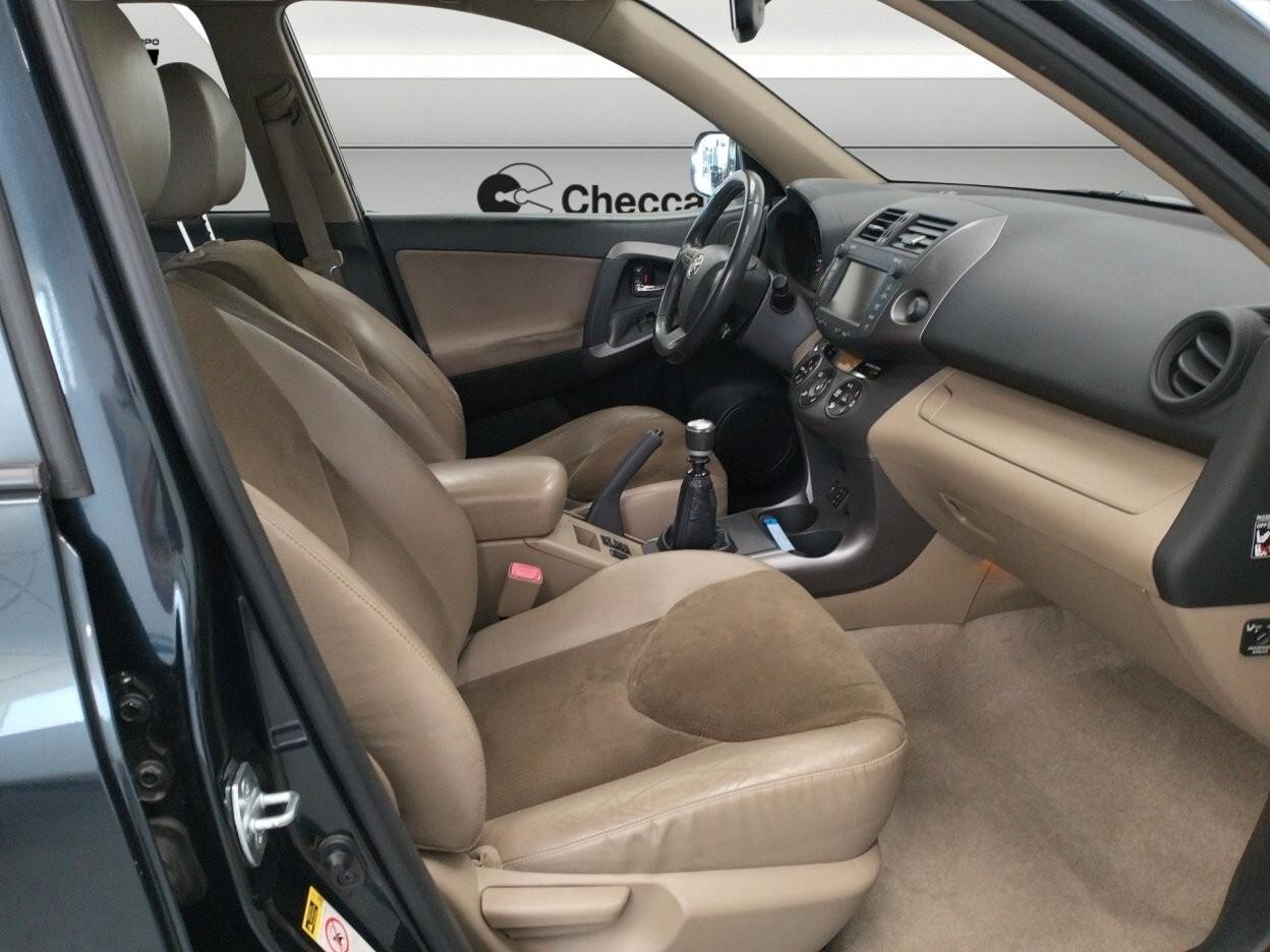 Toyota RAV 4 RAV4 Crossover 2.2 D-4D 150 CV DPF Exclusive
