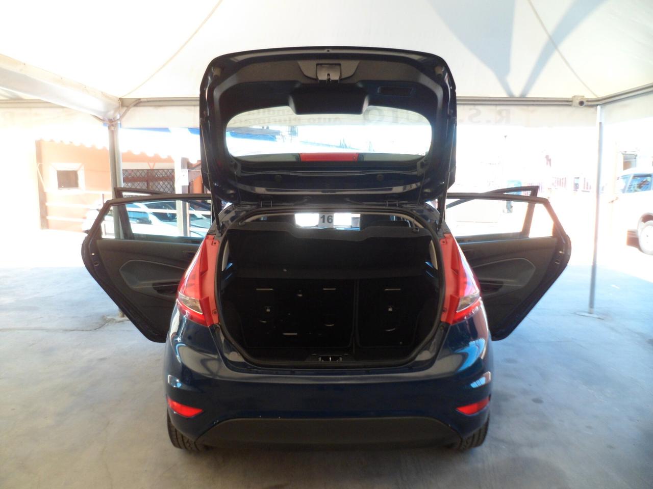 FORD Fiesta 1.4 tdci 68cv neopatentati 5p 10