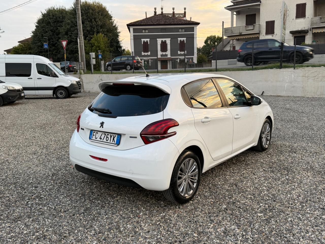 Peugeot 208 PureTech 82 5 porte Active