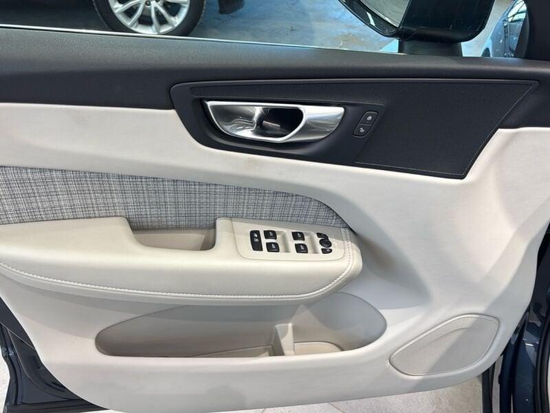 Volvo XC60 XC60 2.0 b4 Core awd auto