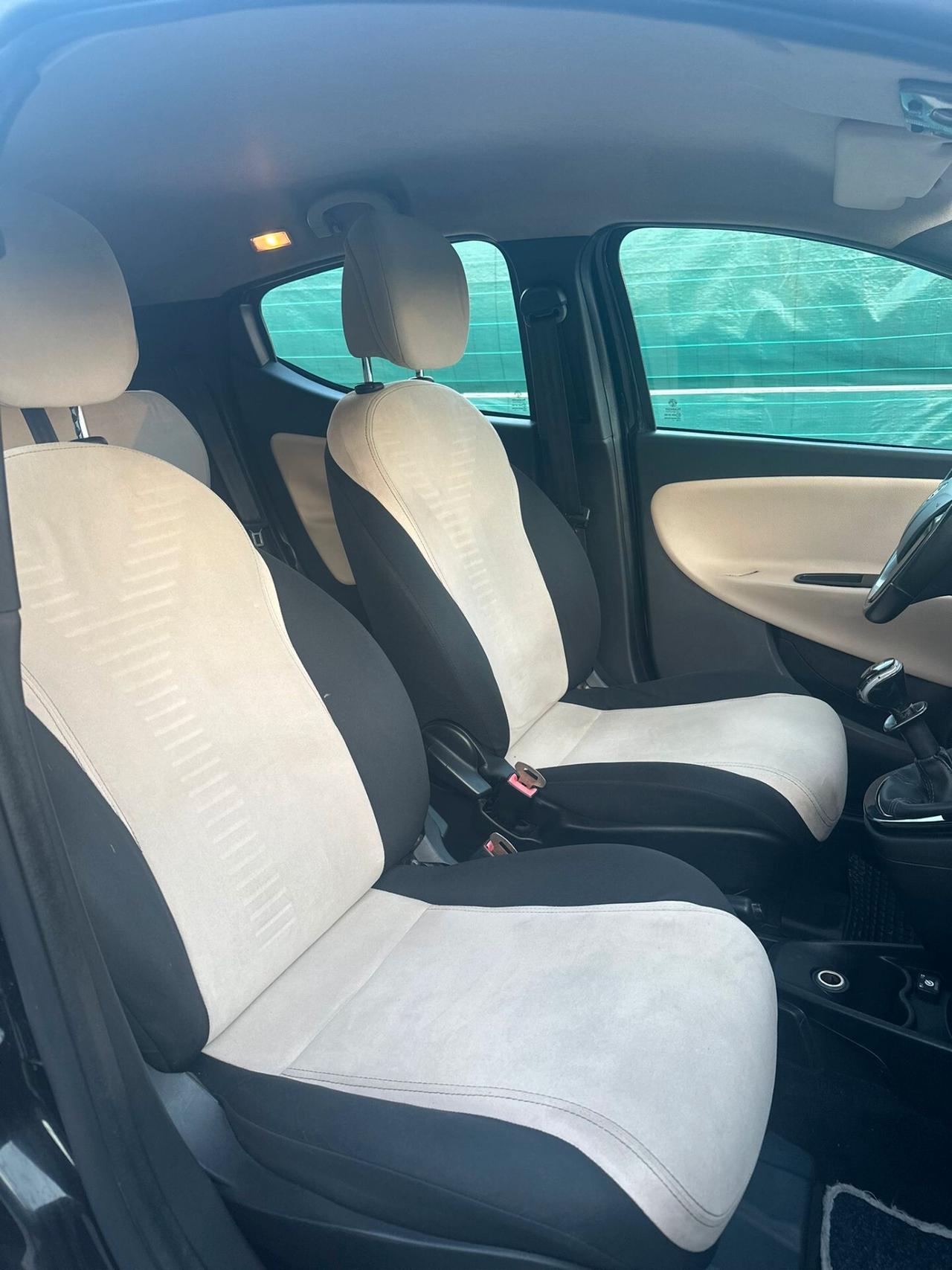 Lancia Ypsilon 1.2 GPL Ecochic Platinum