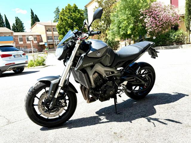 YAMAHA MT-09 ABS