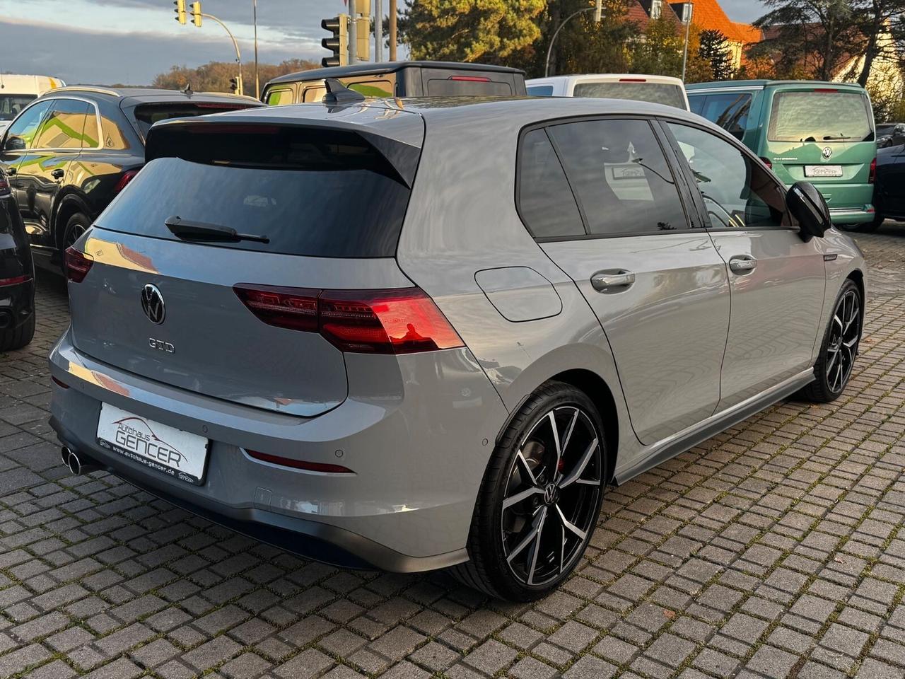 VOLKSWAGEN GOLF GTD DSG-PANO-HARMAN KARDON