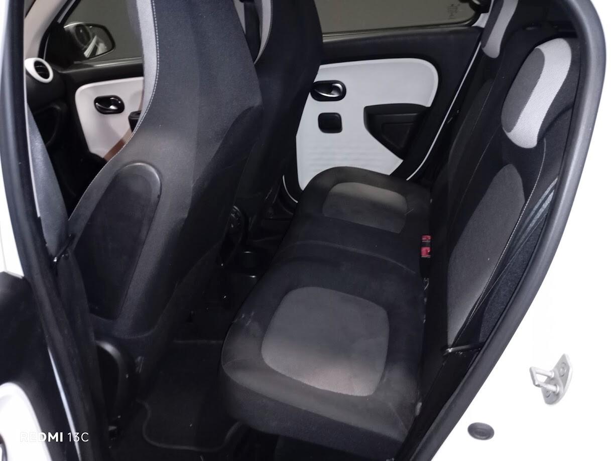 Renault Twingo del 2016 1000 BENZINA NEOPATENTATI