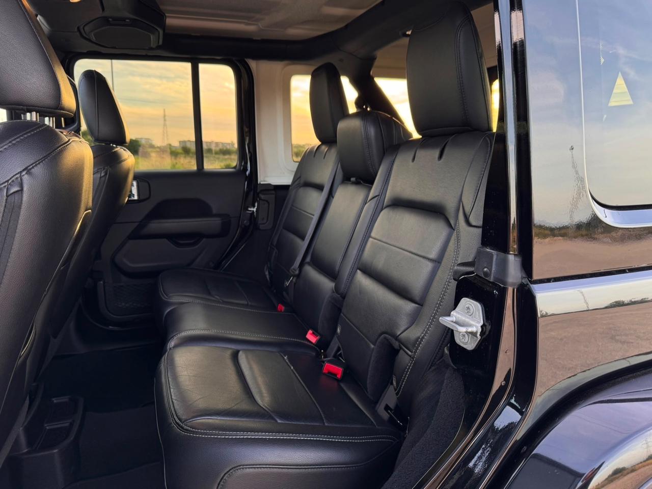 Jeep Wrangler Unlimited 2.2 Mjt II Sahara