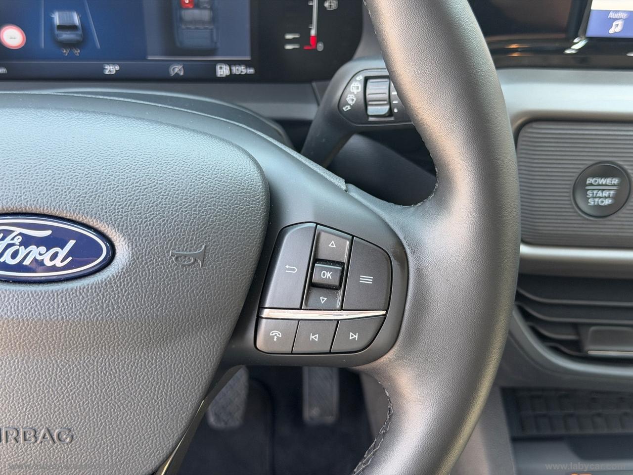 FORD Tourneo Courier 1.0 EcoBoost Titanium