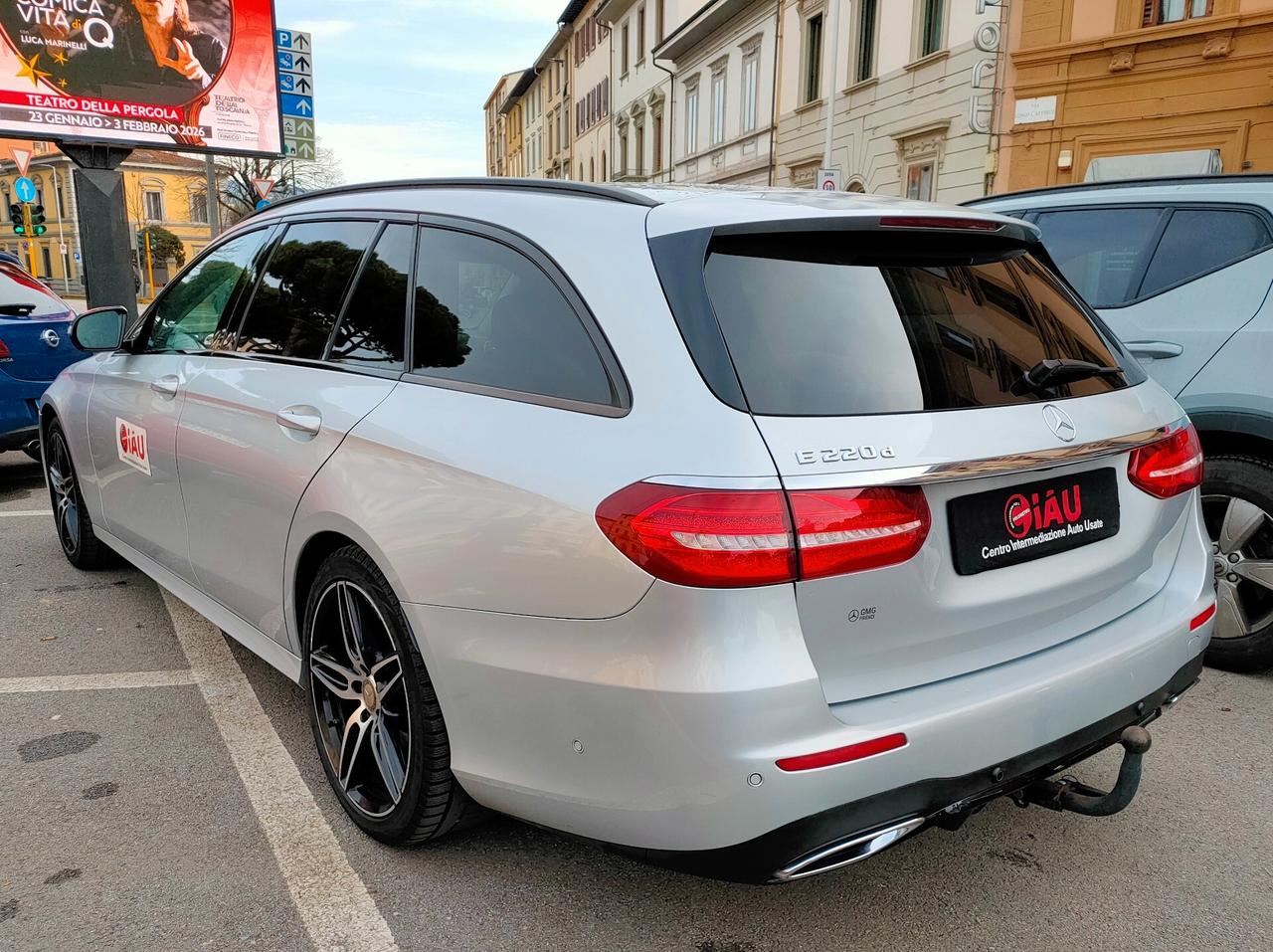 Mercedes-Benz E 220d Auto Premium Plus + Pack AMG