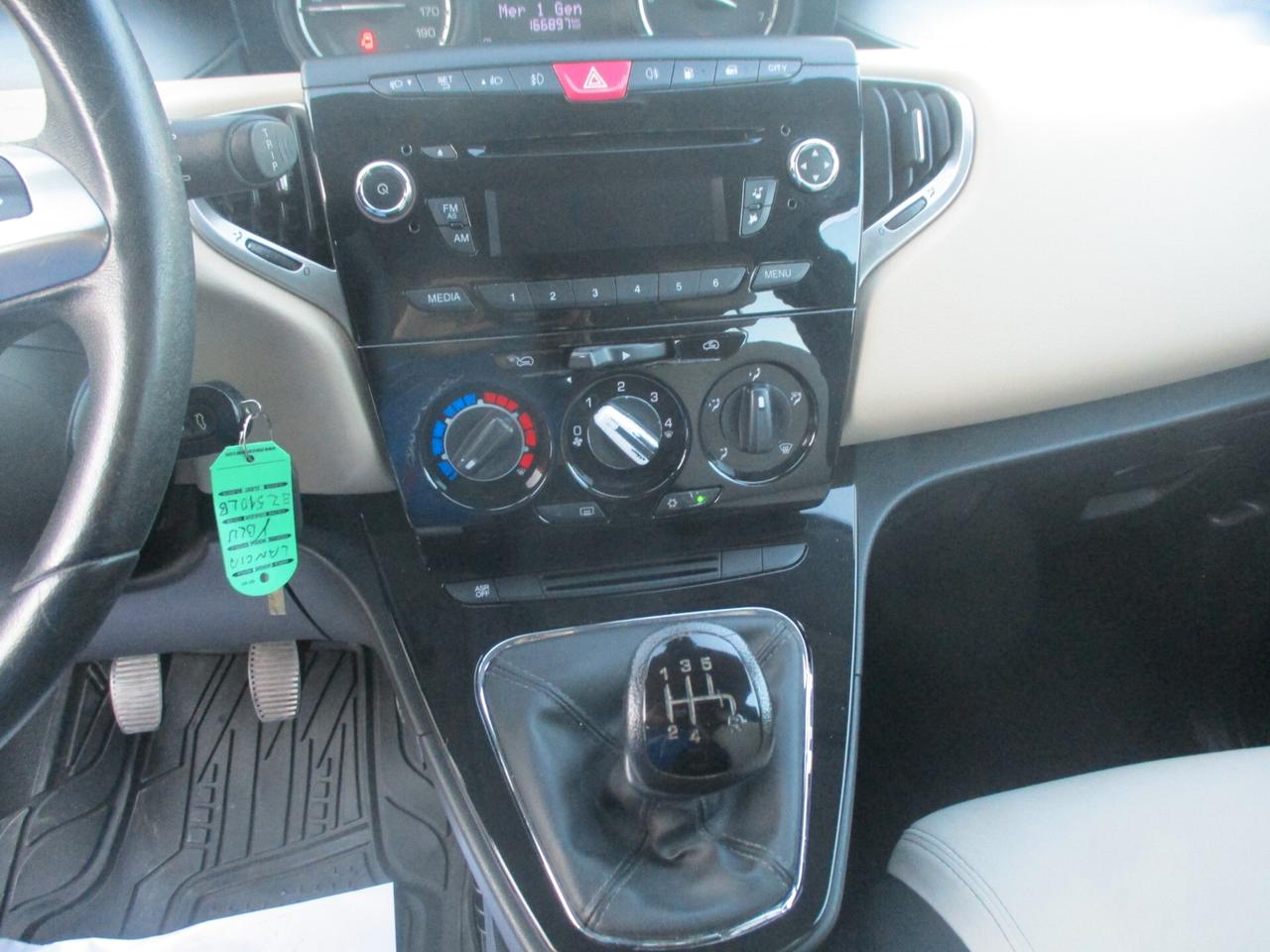 Lancia Ypsilon 1.2 69 CV 5 porte GPL Ecochic 30th Anniversary
