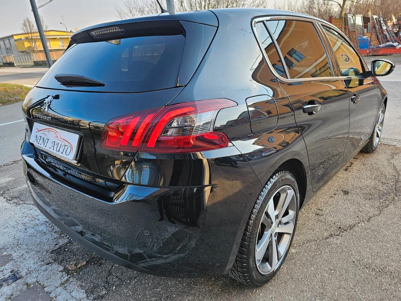 Peugeot 308 BlueHDi 120cv Allure*S&S*Navi*Pdc*Euro6*