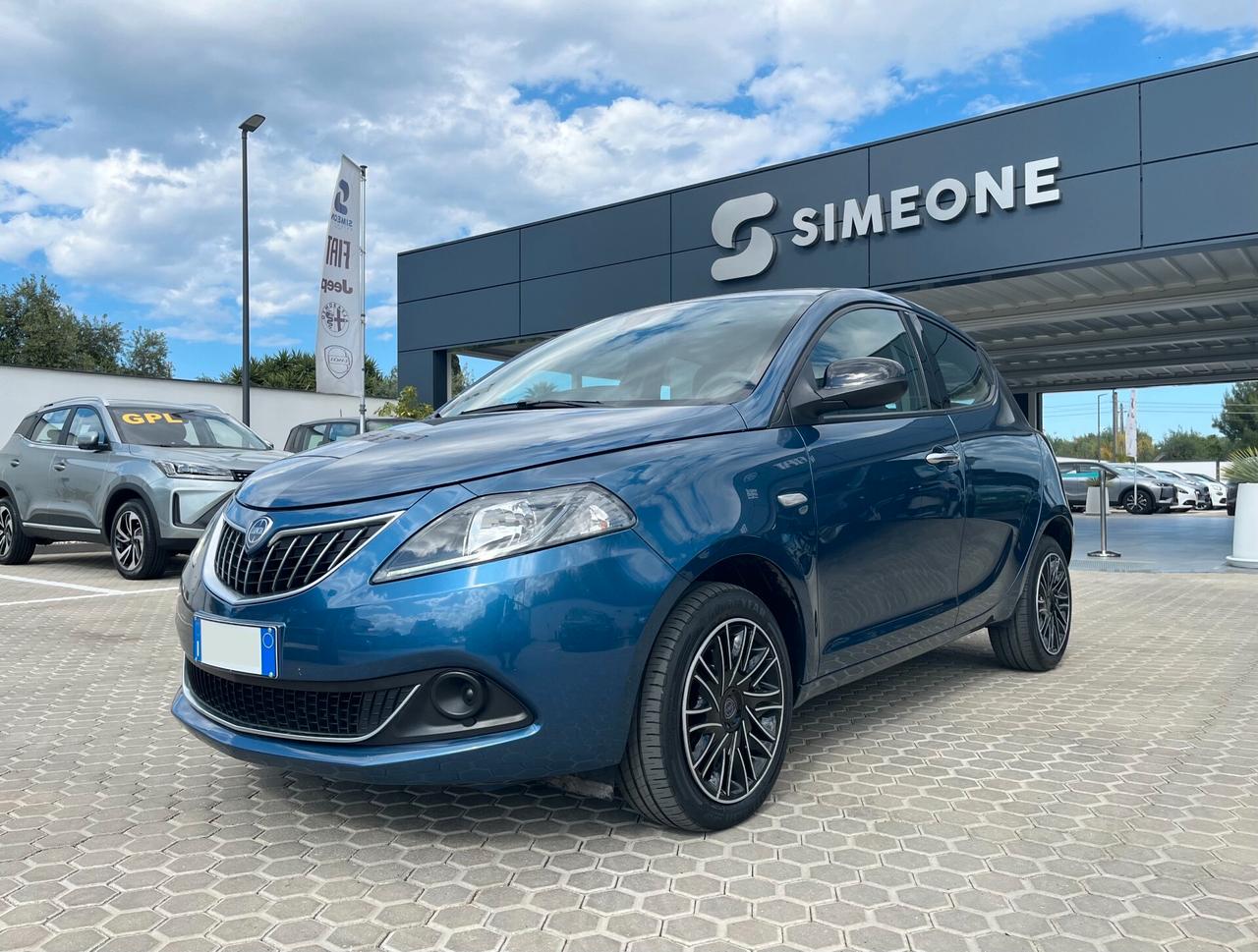 Lancia Ypsilon 1.0 FireFly 5 porte S&S Hybrid Silver Plus