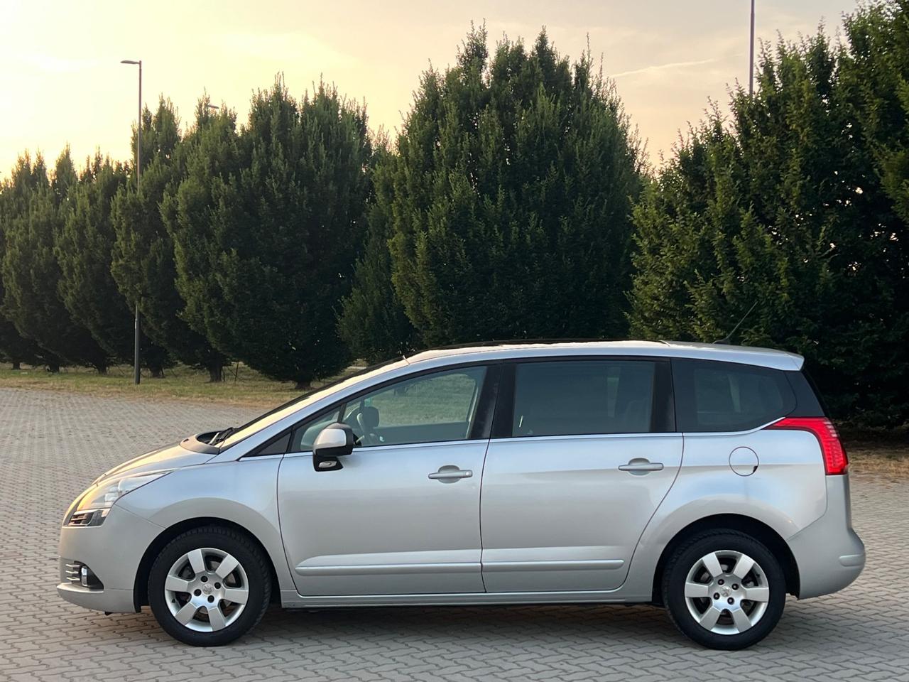 Peugeot 5008 1.6 HDi 112CV Active