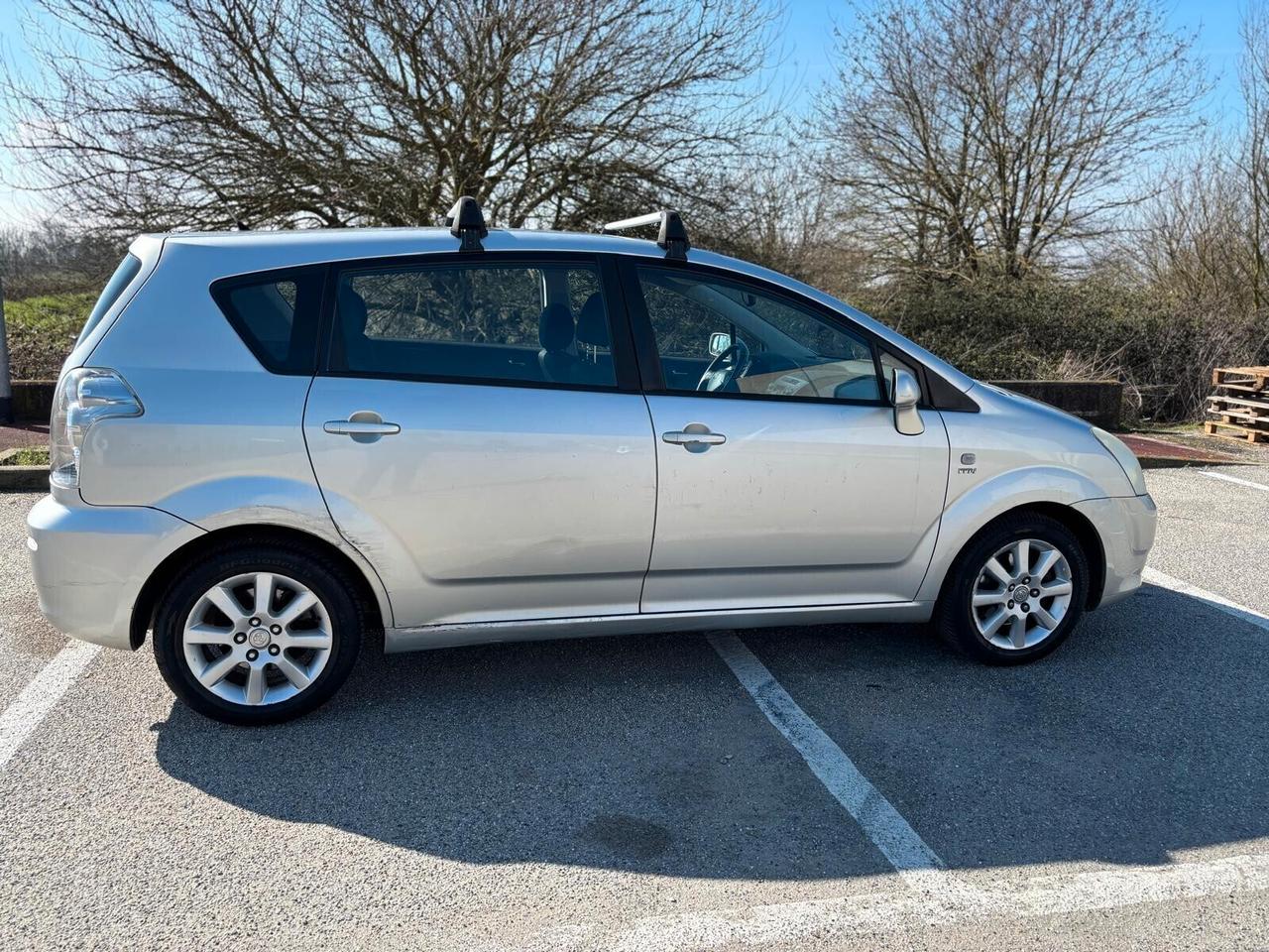 Toyota Corolla Verso 1.8 16V Sol 7 POSTI tagliandata sempre in concessionario toyota UNICO PROPRIETARIO