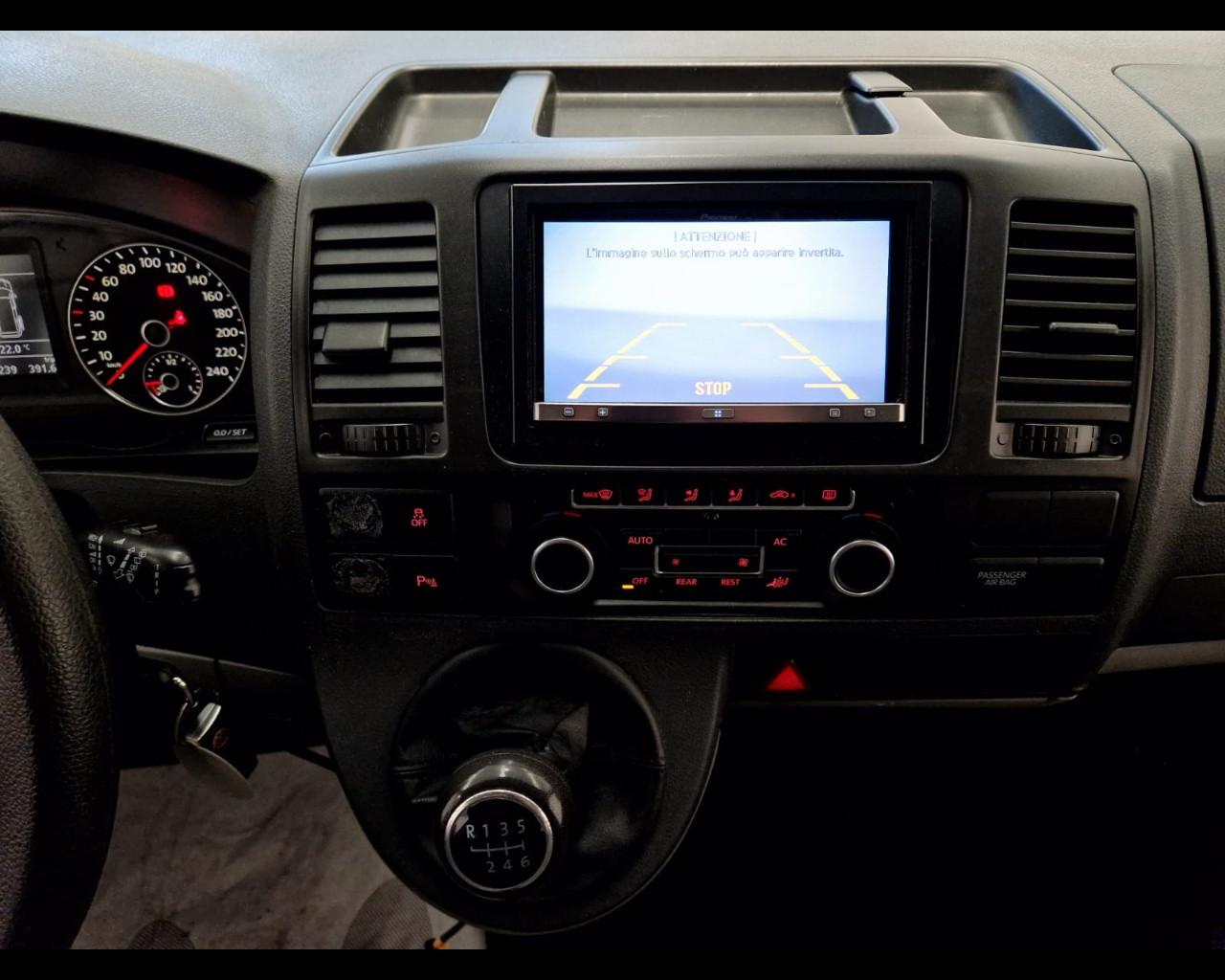 VOLKSWAGEN Multivan T5 2010 - Multivan 2.0 tdi Comfortline 140cv