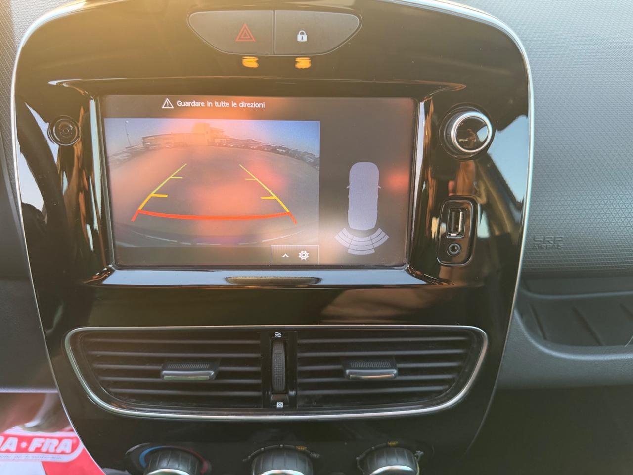 RENAULT CLIO 0.9 TCe 90 CV DUEL FUL LED PELLE MY18