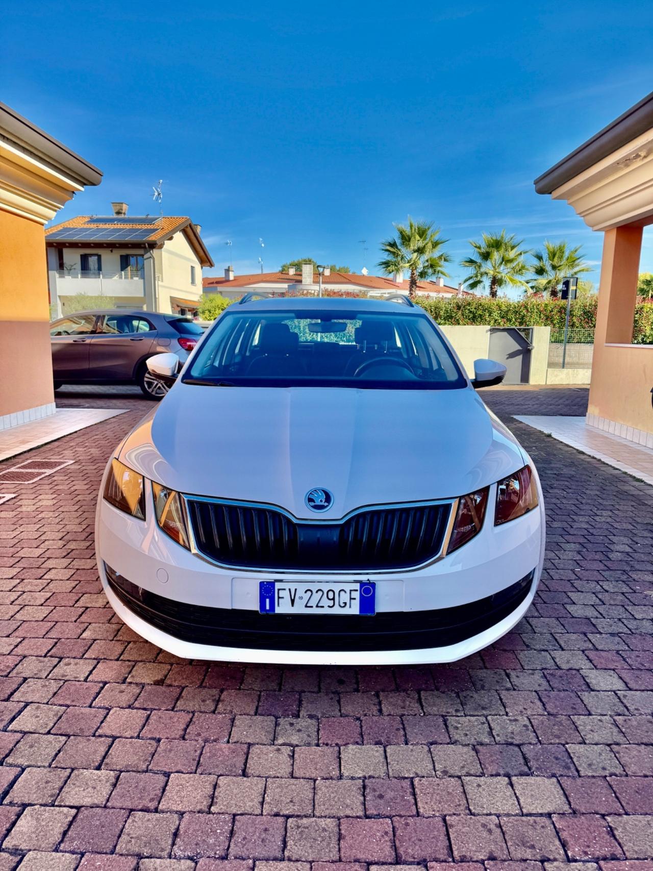 Skoda Octavia 1.6 TDI SCR 115 CV Wagon Executive