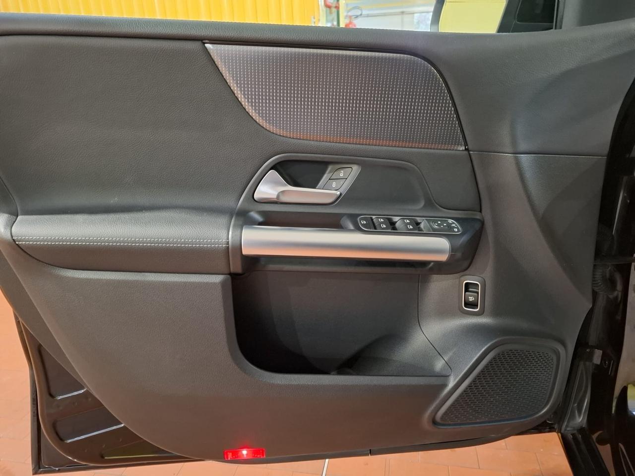 Mercedes-benz B 180 d Automatic Premium full optional