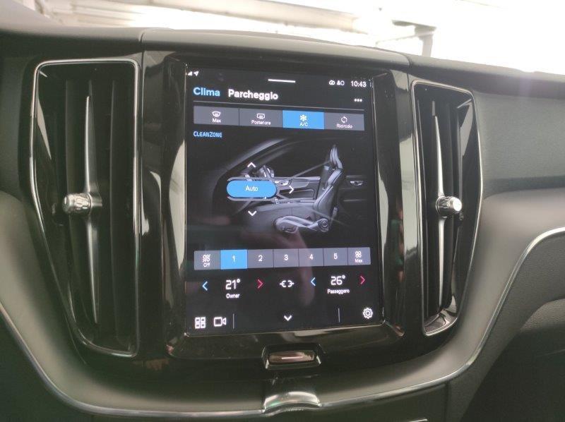 VOLVO XC60 (2017-->) - XC60 T6 Recharge Plug-in Hybrid AWD automatico Core