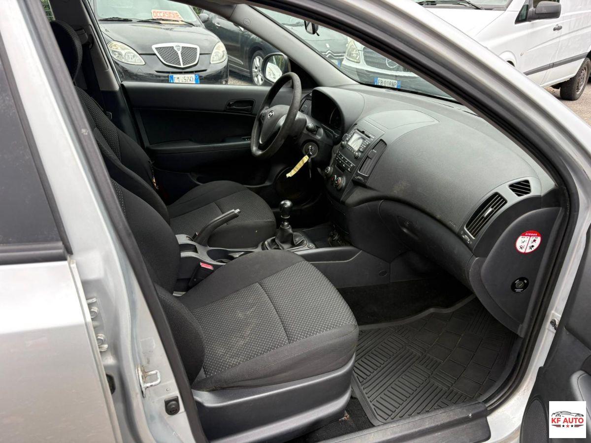HYUNDAI - i30 1.4 Special Gpl