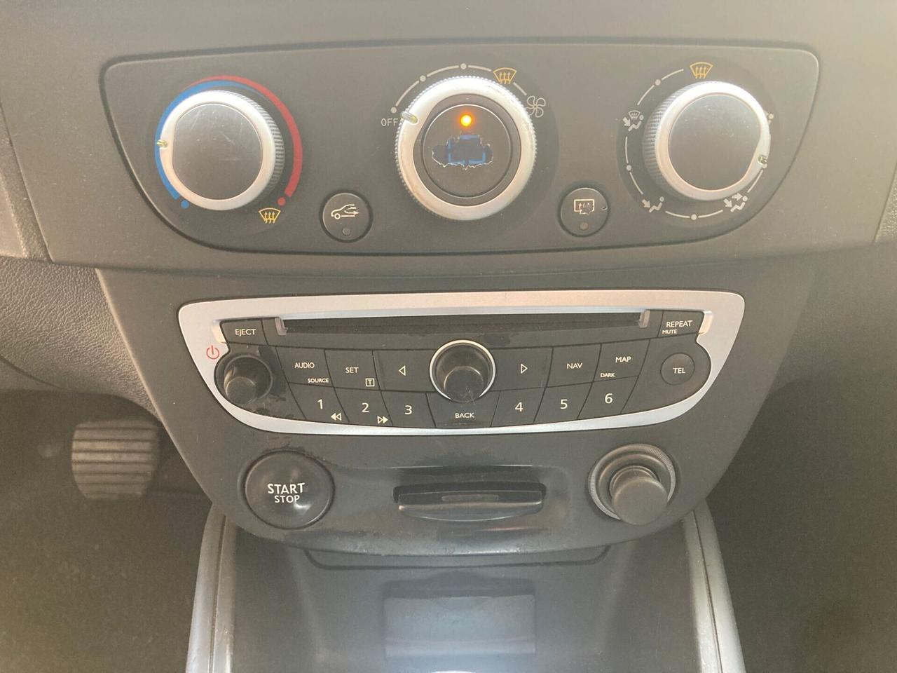 Renault Megane 1.6 -99000 KM- 2009