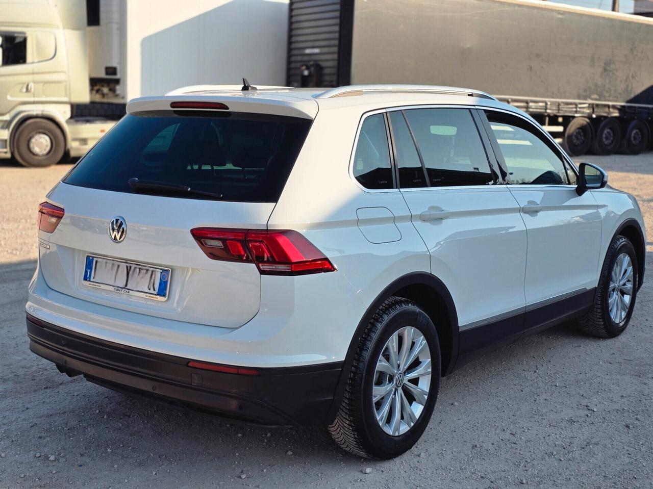 VW Tiguan 2.0 150CV DSG FULL NAV SENS - 2020