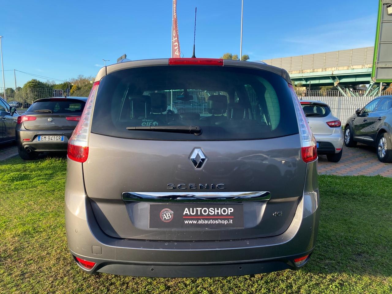 RENAULT - Grand Scénic - dCi 8V 110 CV EDC