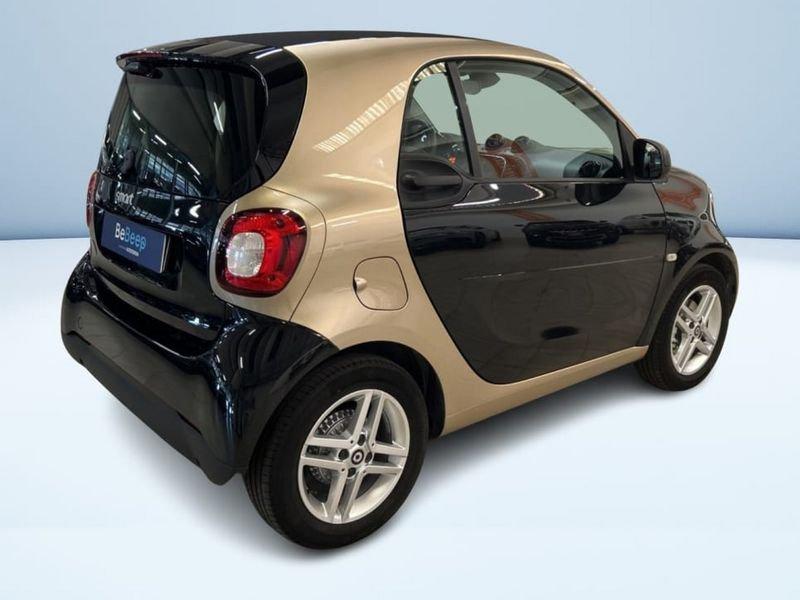 smart fortwo EQ PURE 22KW