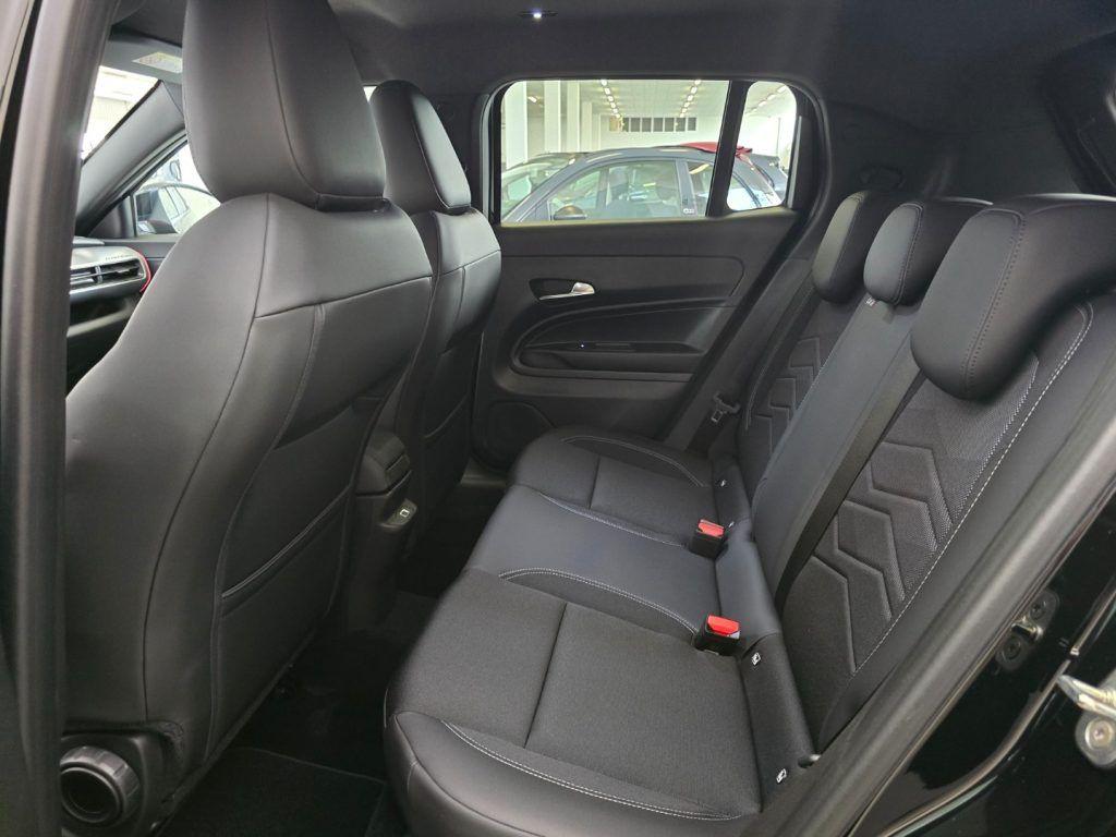 Jeep Avenger 1.2 Turbo 100 CV e-Hybrid Summit