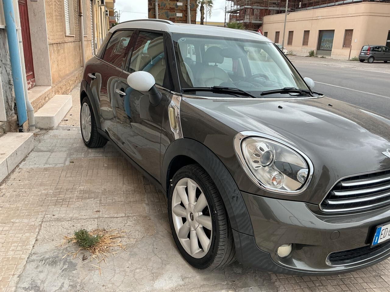 Mini Cooper D Countryman BERLINA