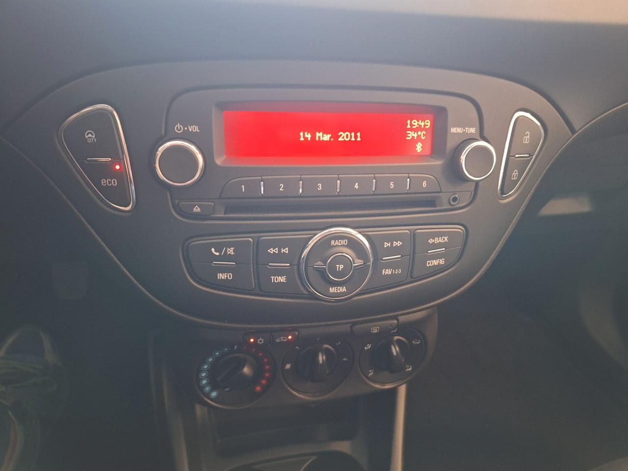 Opel Corsa 1.2 5 porte Advance