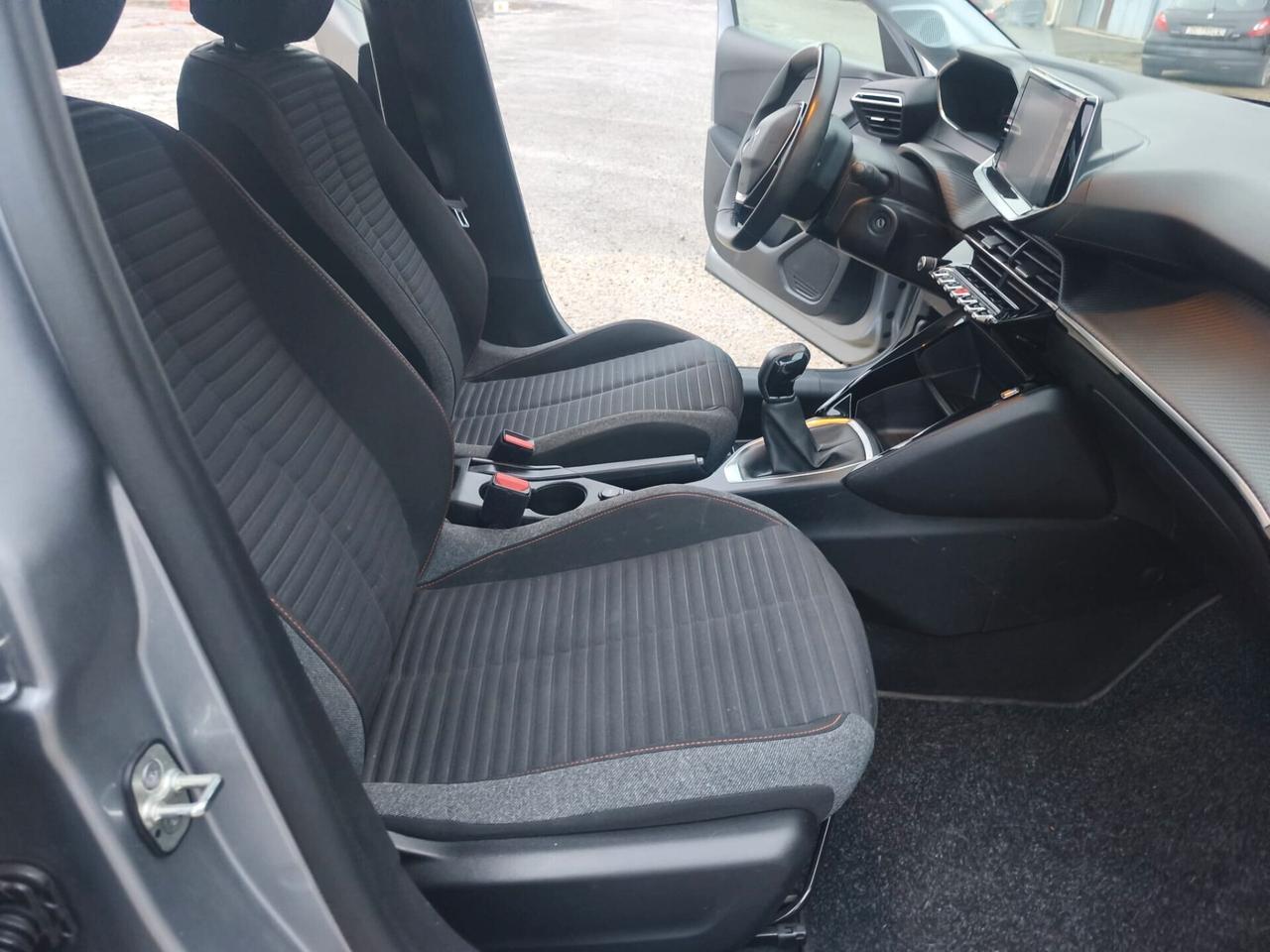 Peugeot 208 Allure Pack 2022---1.2 Benzina Neopatentati