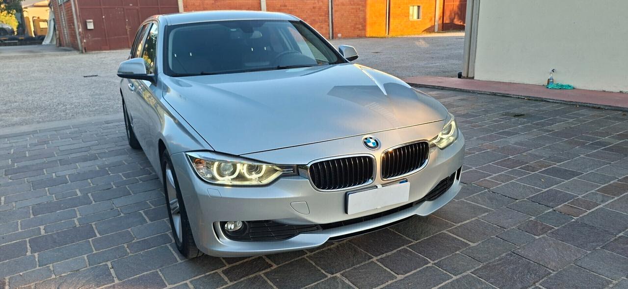 BMW 318D TOURING LUXURY CON CAMBIO AUTOMATICO