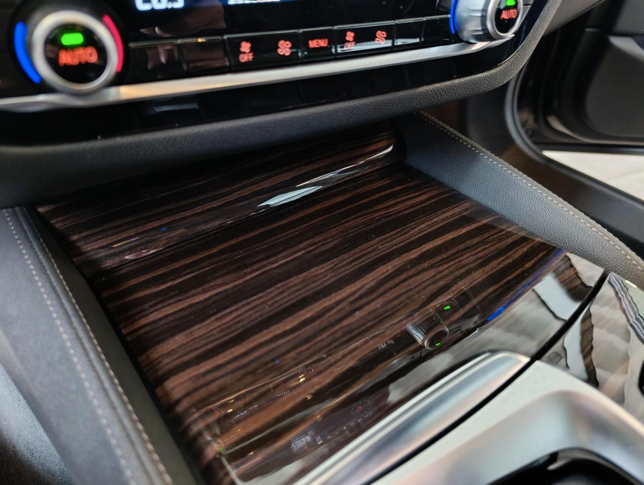 BMW 520 d Touring mhev 48V Luxury auto