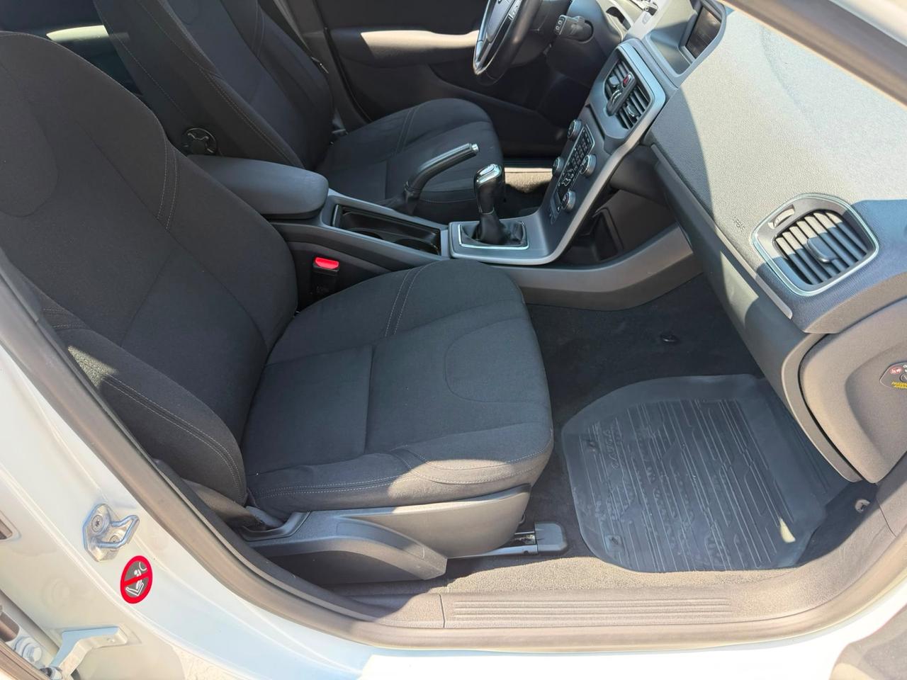 Volvo V40 D2 1.6 Summum neopatentati