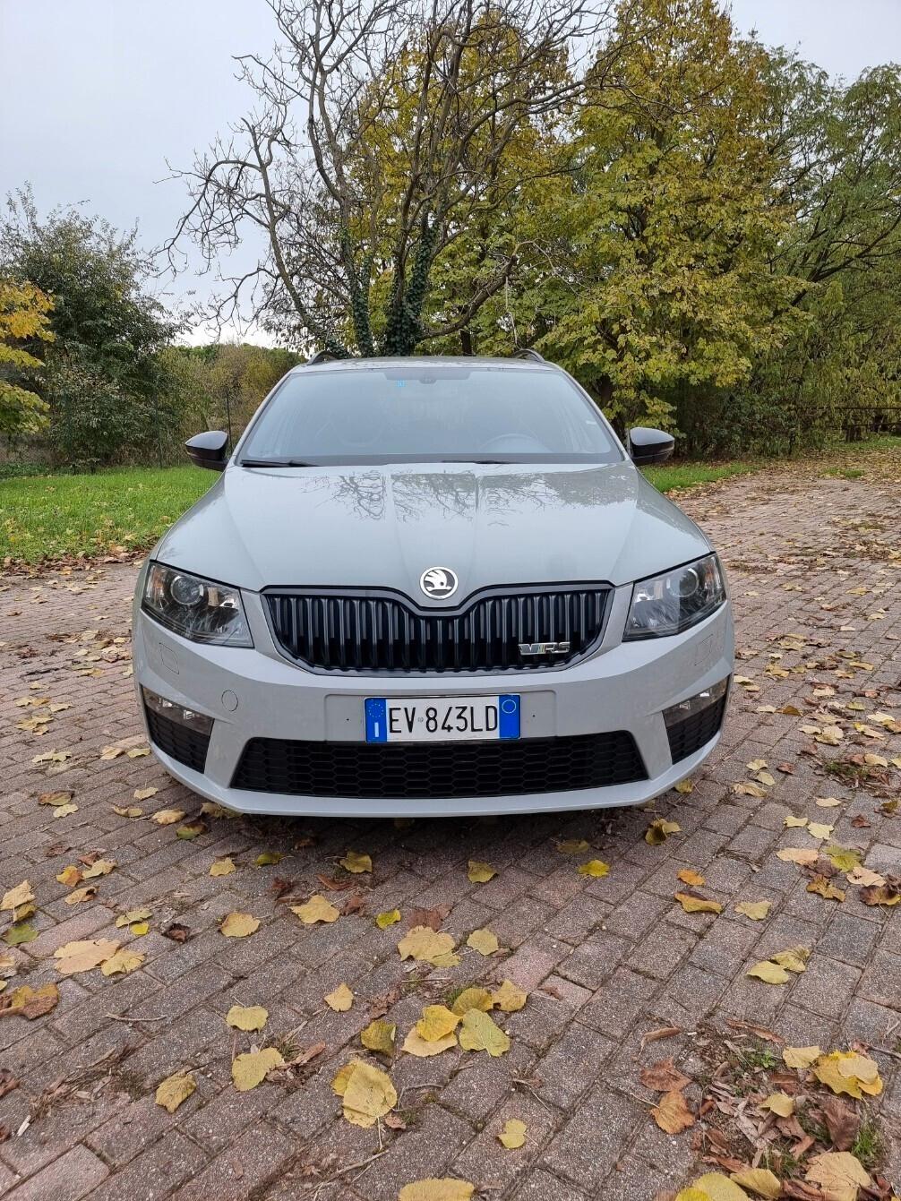 Skoda Octavia 2.0 TDI DSG Wagon RS Grigio Acciaio