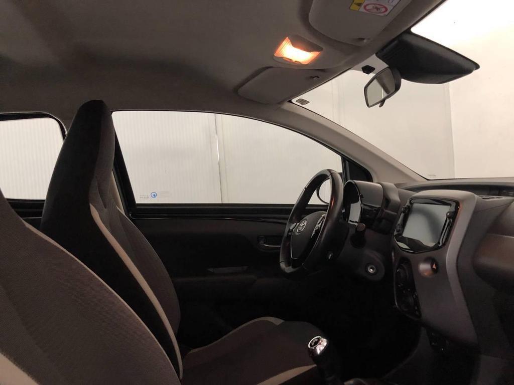 Toyota Aygo 5 Porte 1.0 VVT-i x-play