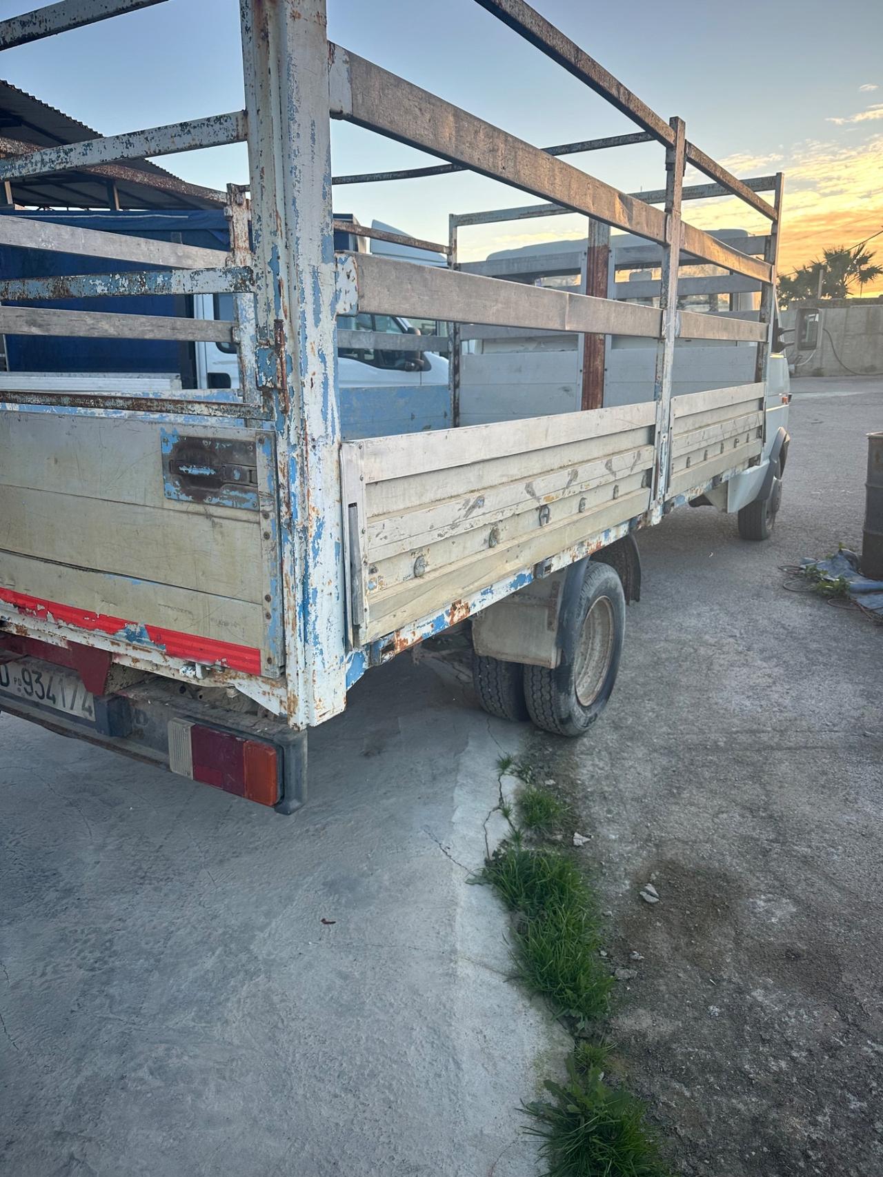 Iveco Daily Cassonato aperto