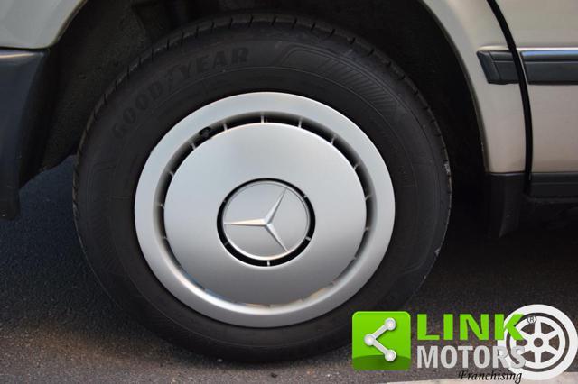 MERCEDES-BENZ 200 E