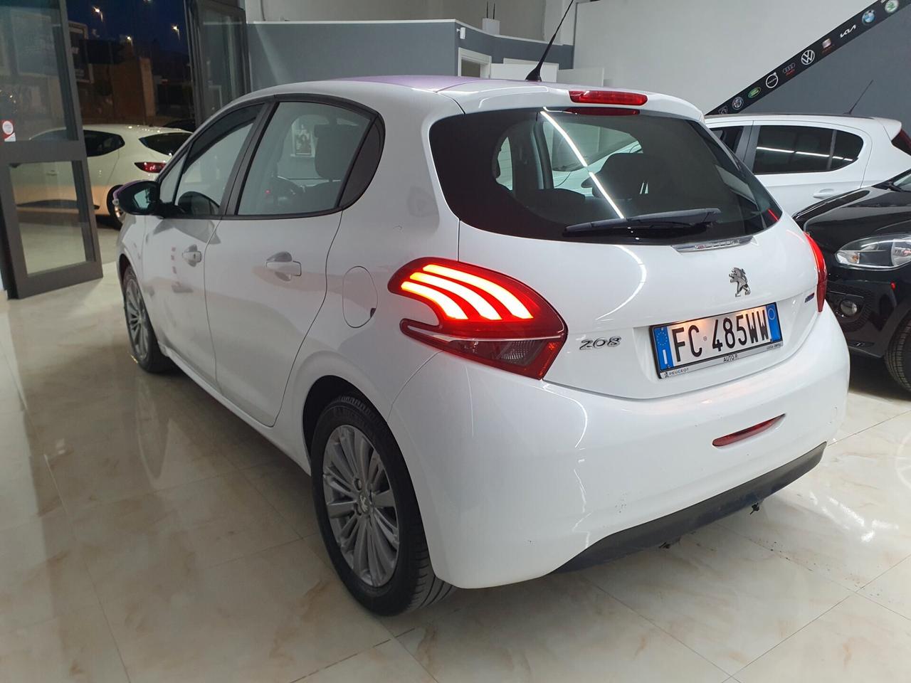 Peugeot 208 1.2 PureTech 82cv Allure 2016