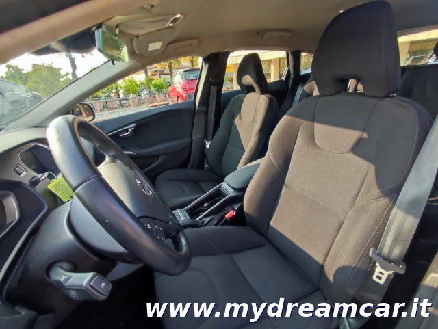 VOLVO V40 D3 Geartronic Momentum